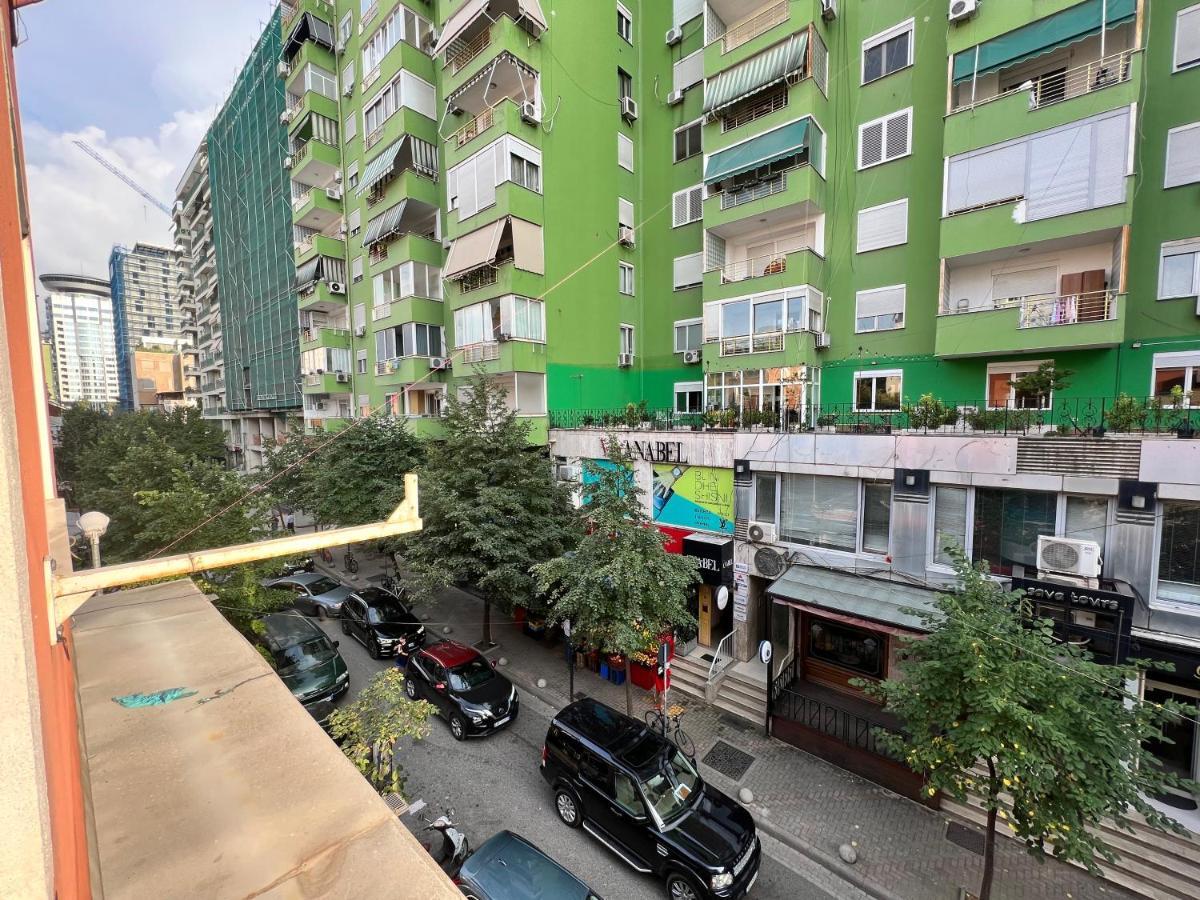 Enzo Rooms & Apartment Blloku Tirana Kültér fotó