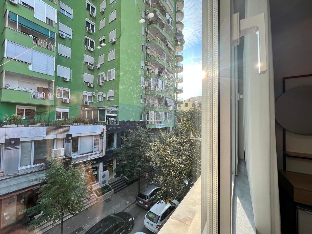 Enzo Rooms & Apartment Blloku Tirana Kültér fotó