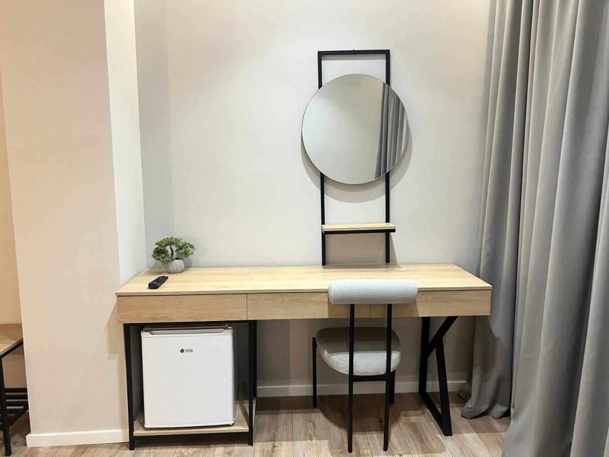 Enzo Rooms & Apartment Blloku Tirana Kültér fotó
