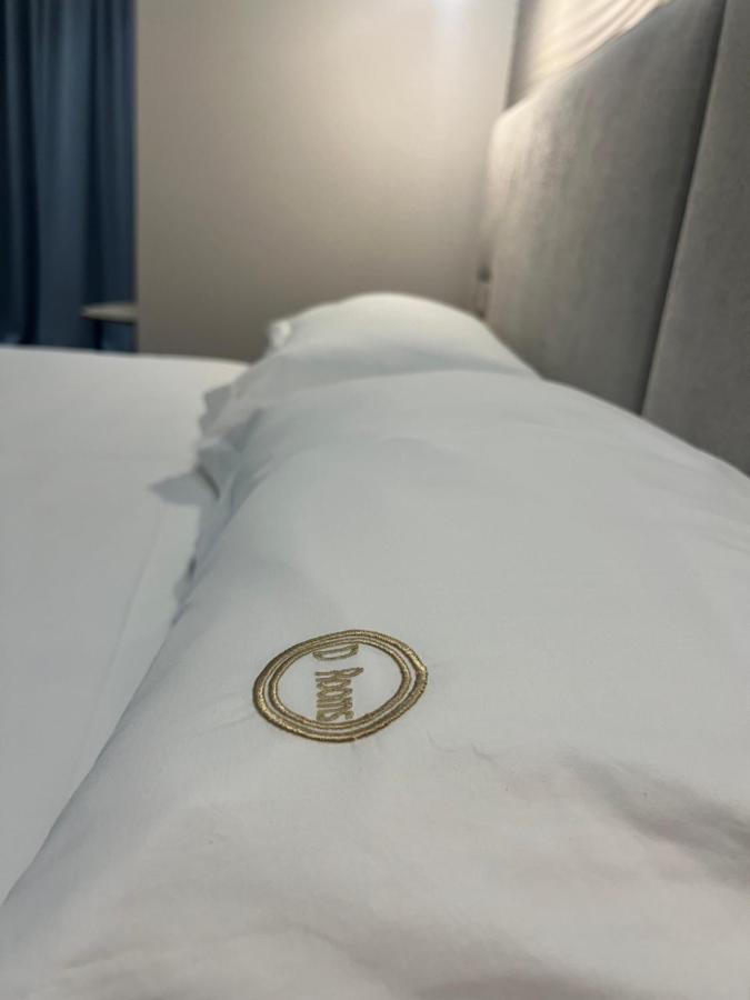 Enzo Rooms & Apartment Blloku Tirana Kültér fotó