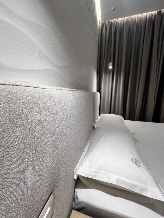 Enzo Rooms & Apartment Blloku Tirana Kültér fotó