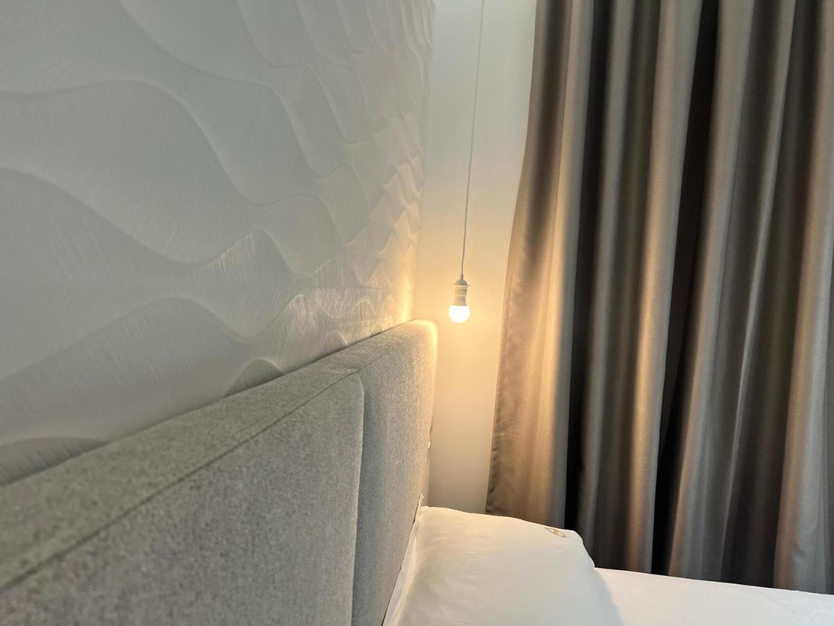 Enzo Rooms & Apartment Blloku Tirana Kültér fotó