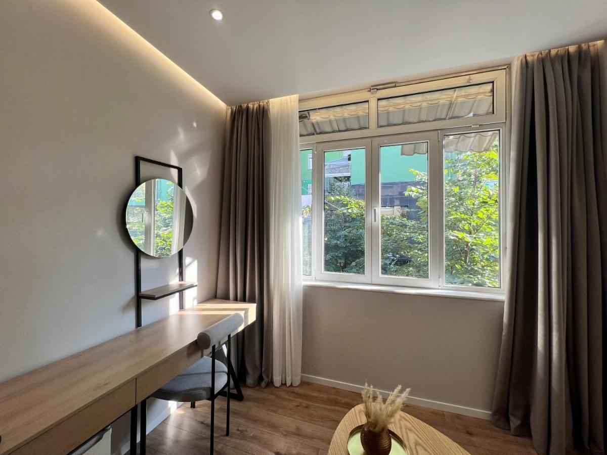 Enzo Rooms & Apartment Blloku Tirana Kültér fotó