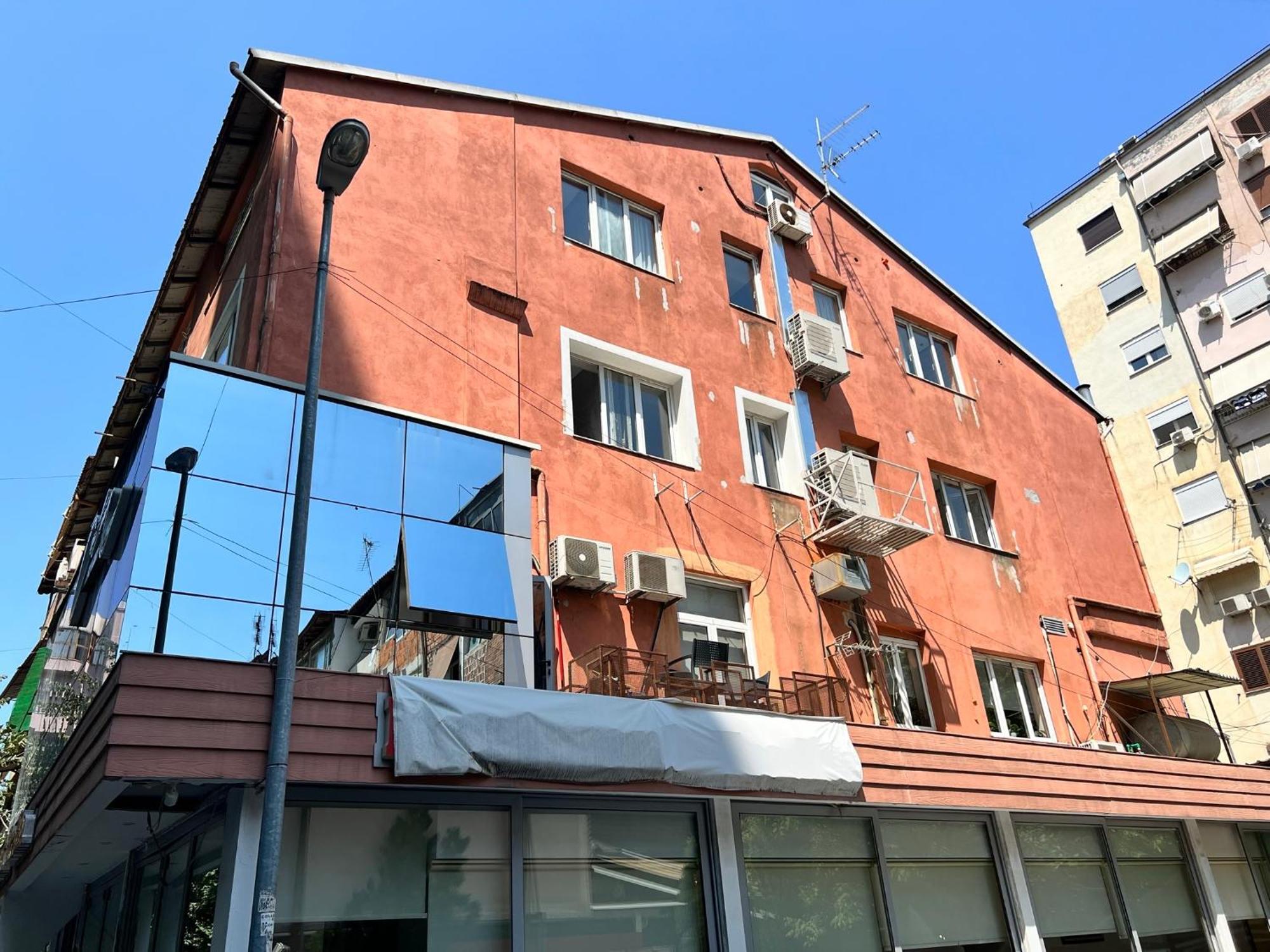 Enzo Rooms & Apartment Blloku Tirana Kültér fotó